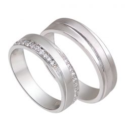 NHẪN CƯỚI VÀNG TRẮNG 10K ĐÍNH ĐÁ ECZ SWAROVSKI PNJ VÀNG SON 00146-00106