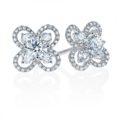 Modern clover earrings with four surrounding diamonds