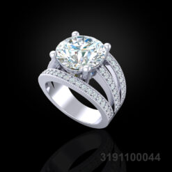 Vibrant Engagement 5.3 carats Diamond Ring